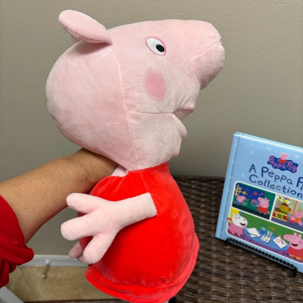 /Peppa Pig Plush and Book Bundle